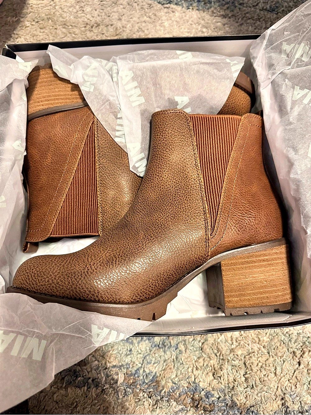 MIA Jody Lugage Lug Sole Ankle Boots Brown US 10M Like New